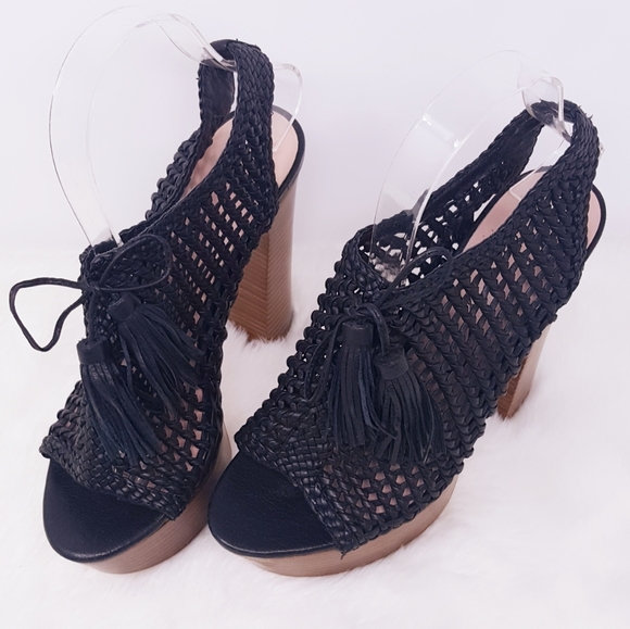 •SALE• Pencey Alexus Black Woven Booties - Picture 5 of 9